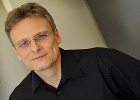 Prof. Dr.-Ing. Holger Vogelsang Prof. Dr.-Ing. Holger Vogelsang